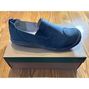 Women's JBU Shoes - Size 10 Wide Navy